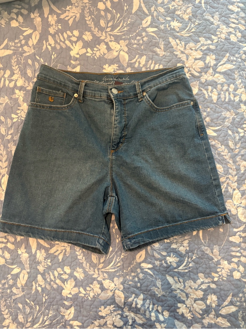 Gloria Vanderbilt Blue Denim Jean Shorts